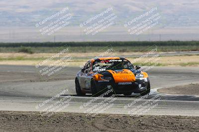 media/Jun-01-2024-CalClub SCCA (Sat) [[0aa0dc4a91]]/Group 5/Race/